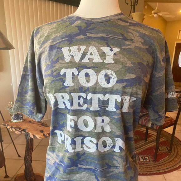 amanda lambert Tops - L loose T shirt NWT It was a gift I will not wear